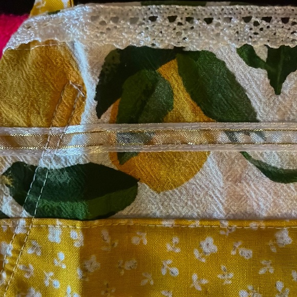 “When Life Gives You Lemons” Apron 🍋 - Picture 7 of 10